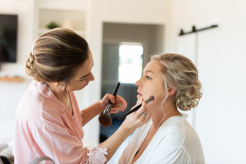 11 AM: Bridal party typically begins hair and makeup. Every bridal party is different, you may require more or less time but regardless, make sure to let your artist know the time you must be finished by for photos. - Quick tip: Wear cute robes, and turn getting ready into a fun photo op.